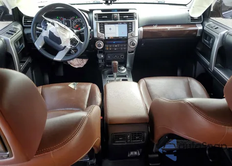 2020 Toyota 4Runner Sr5/Sr5 Premium z USA, uszkodzony, nr VIN JTEBU5JR4L5744114